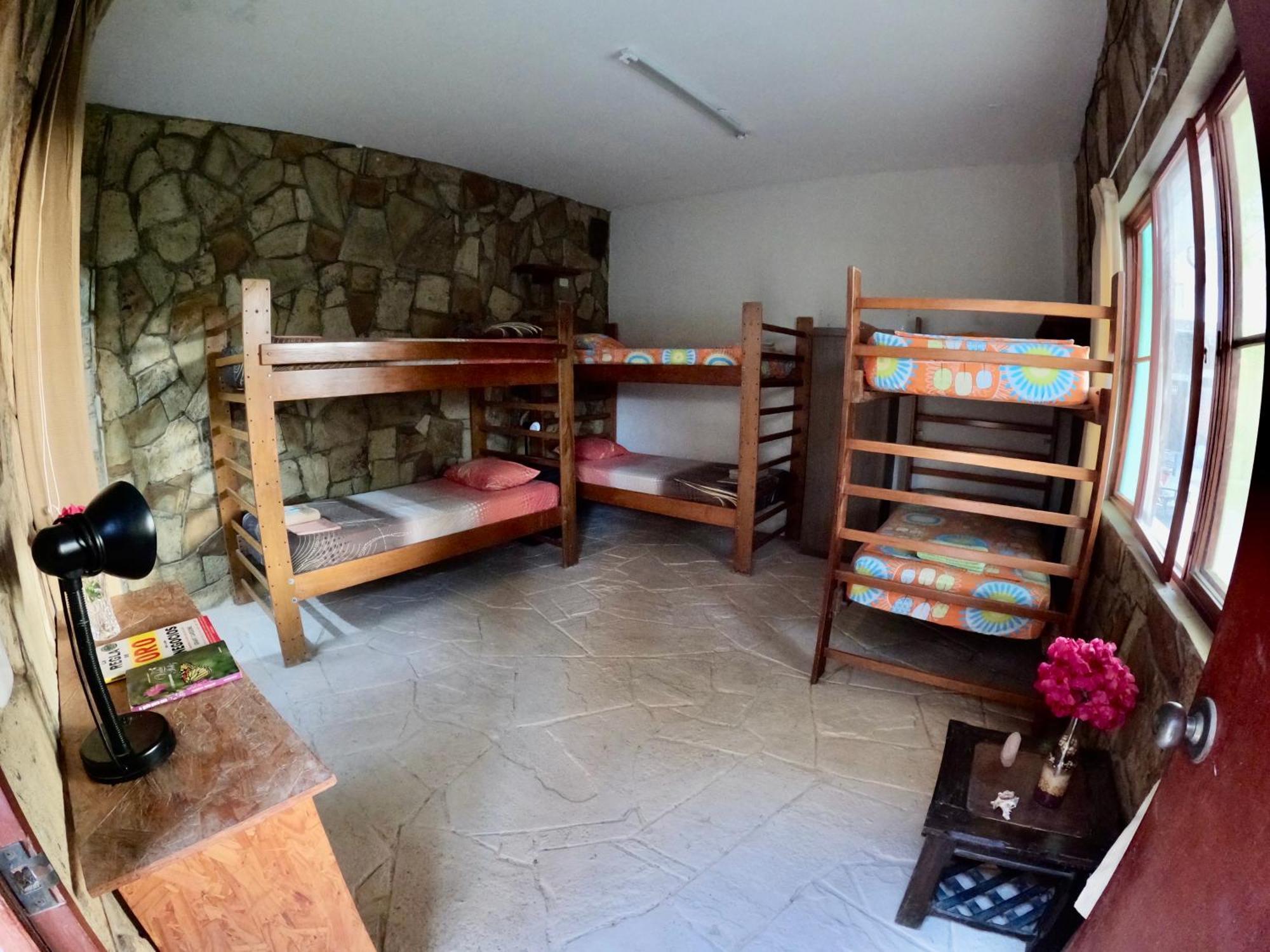 Stone House Mancora Hostel Exterior foto